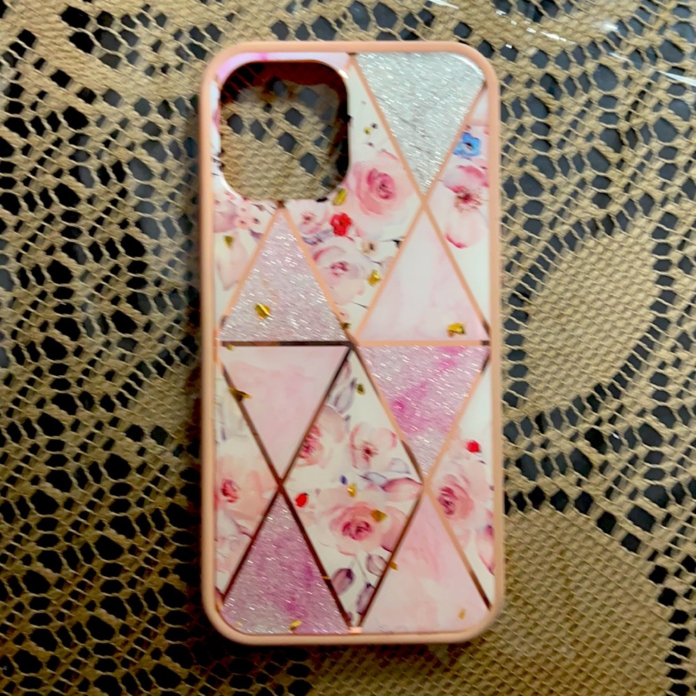 Nice good condition 12 pro max phone 📱 case